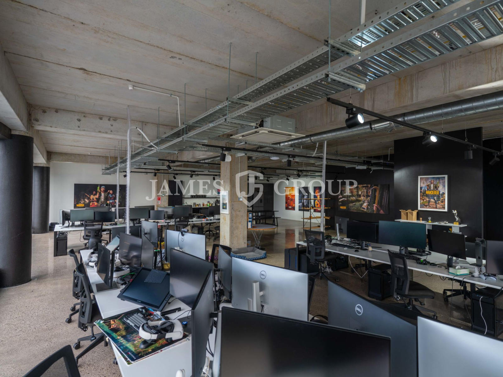 Versatile Office With Outdoor Deck On K Road