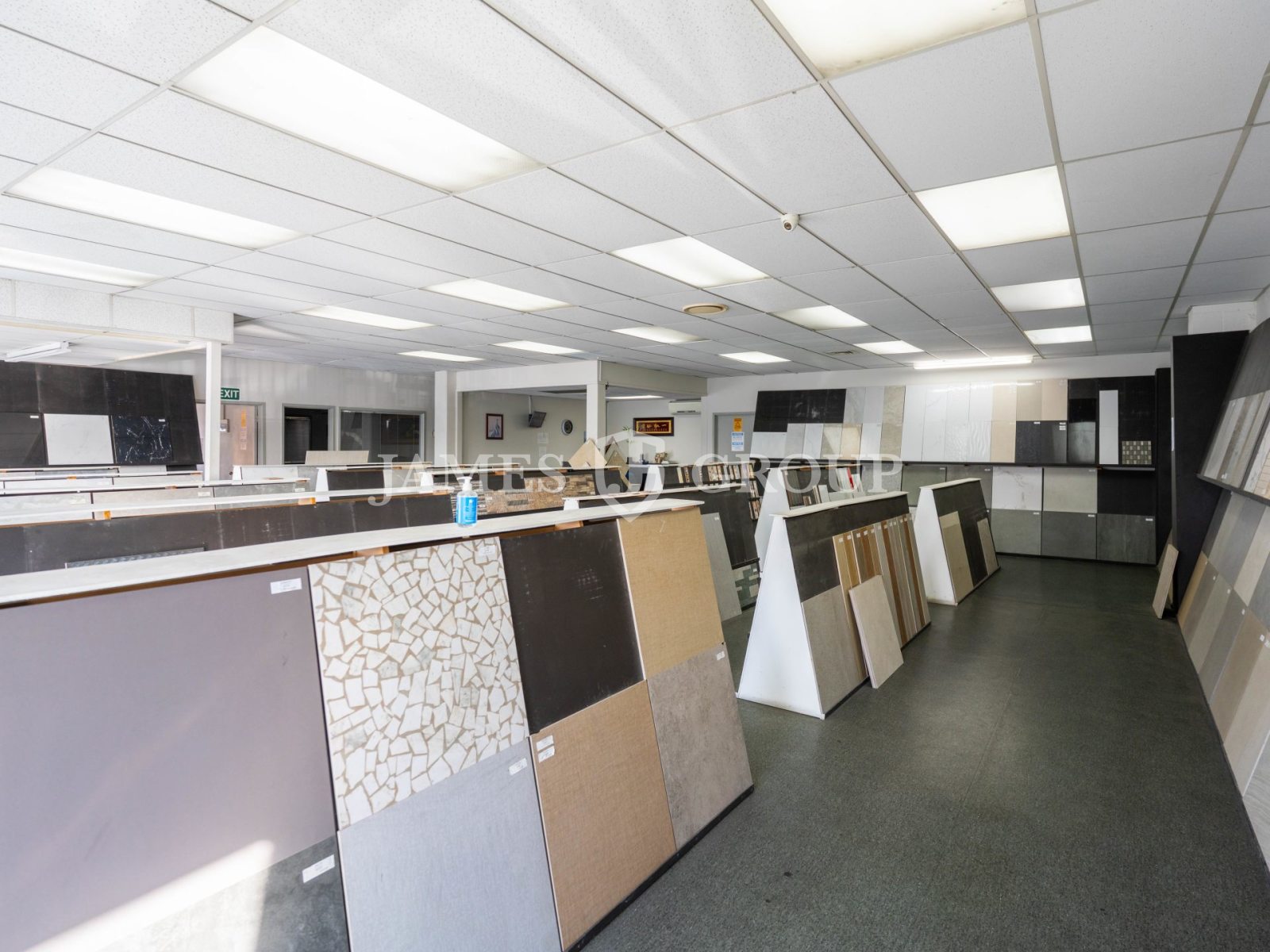 1,080m² Warehouse | 725m² Yard | Mpi Approved