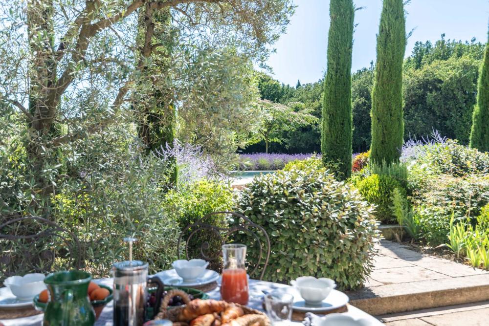 Photographs of Mas du Cardinal villa in Provence - Image 34 of 49