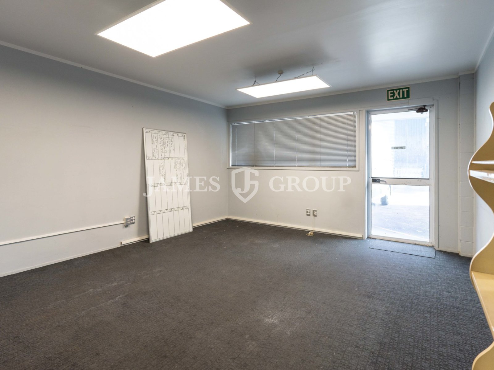 Airport Oaks | Secure & Ready To Move In