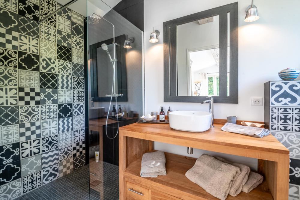 Photographs of Mas de la Caume villa in Provence - Image 43 of 52