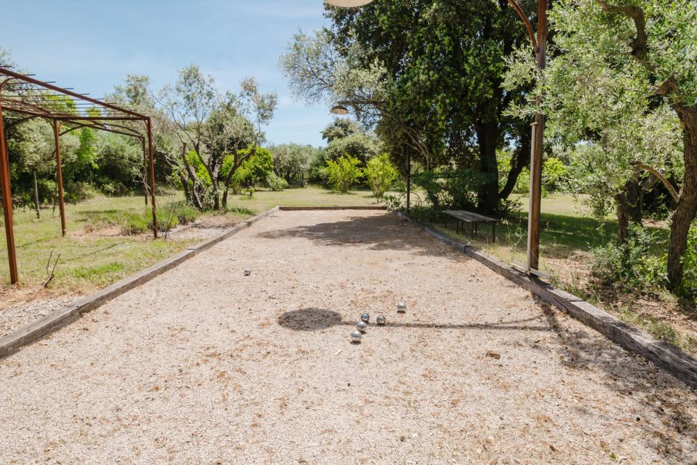 Photographs of Mas des Nénuphars villa in Provence - Image 51 of 54
