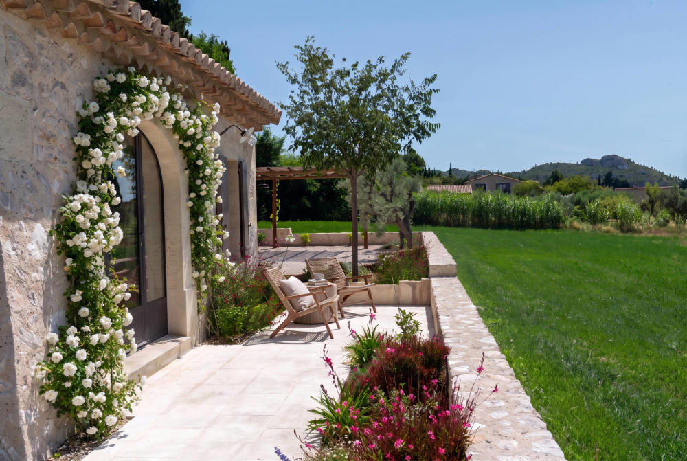 Photographs of Mas des Charmes villa in Provence - Image 21 of 39