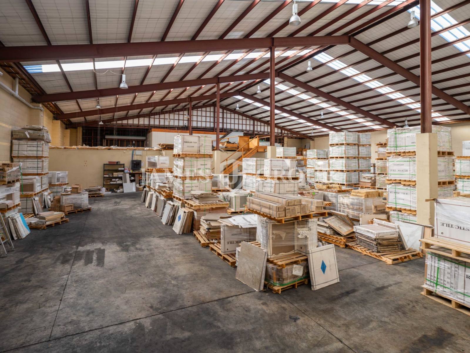 1,080m² Warehouse | 725m² Yard | Mpi Approved