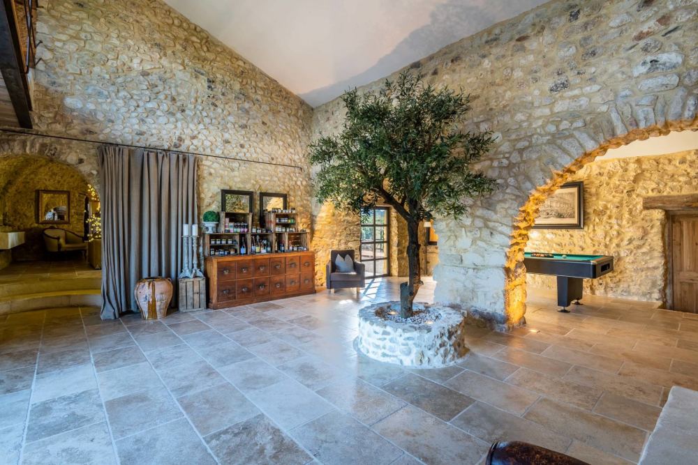Photographs of Mas des Gardois villa in Provence - Image 49 of 58