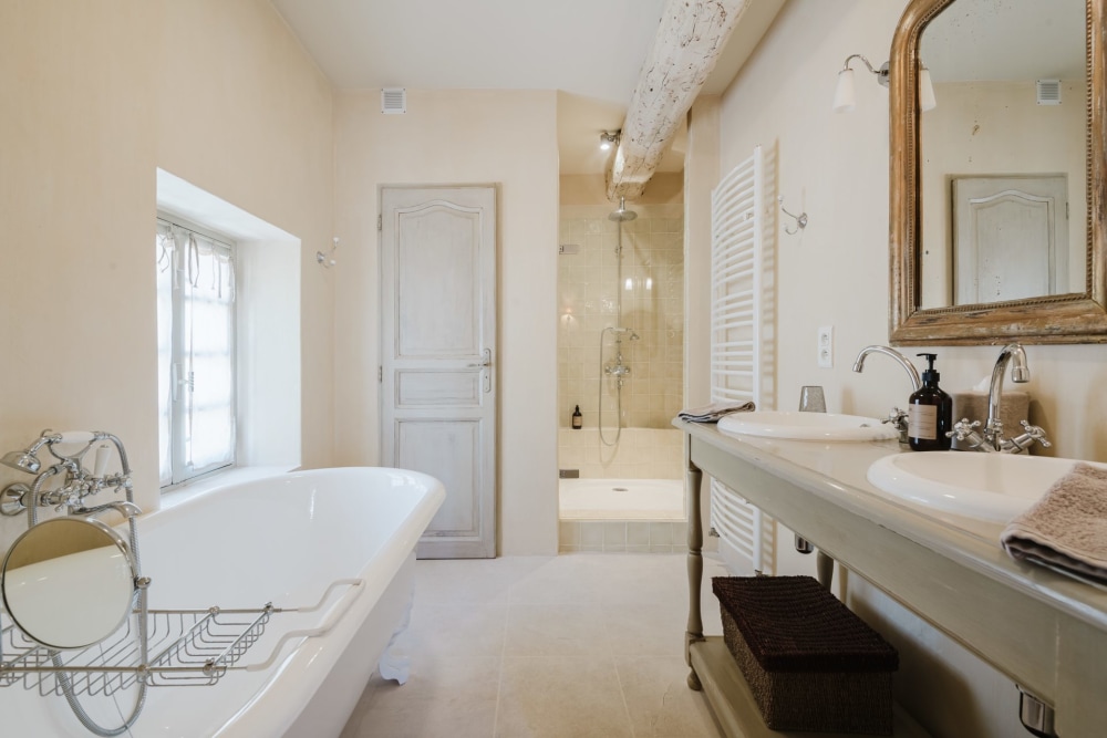 Photographs of Mas la Bergerie de Cabrieres villa in Provence - Image 42 of 56