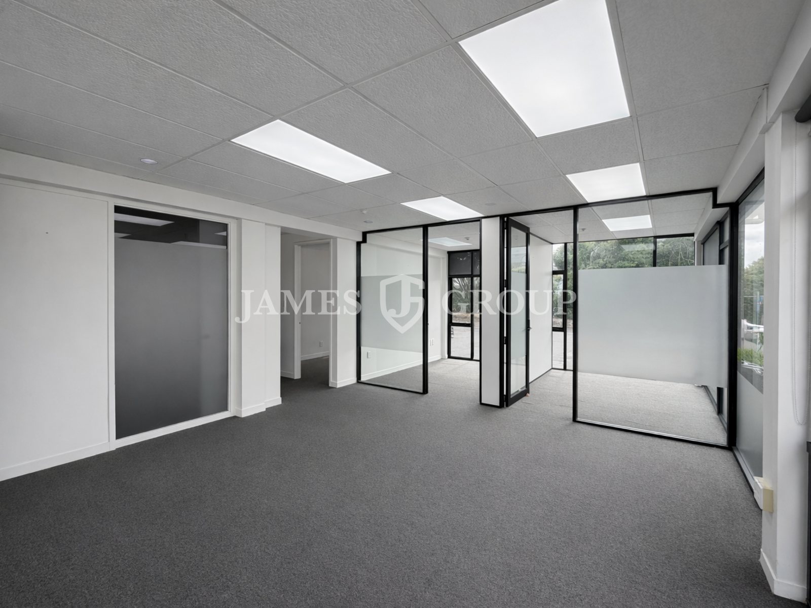 High Profile Epsom Office With 5 Consulting Rooms