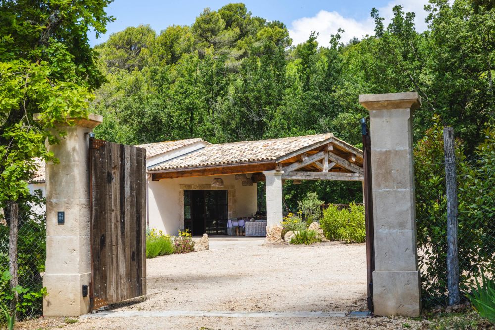 Photographs of Villa Rablassin villa in Provence - Image 3 of 27
