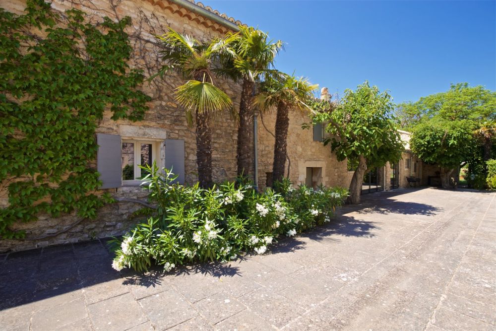 Photographs of Le Mas des Lavandins villa in Provence - Image 45 of 53