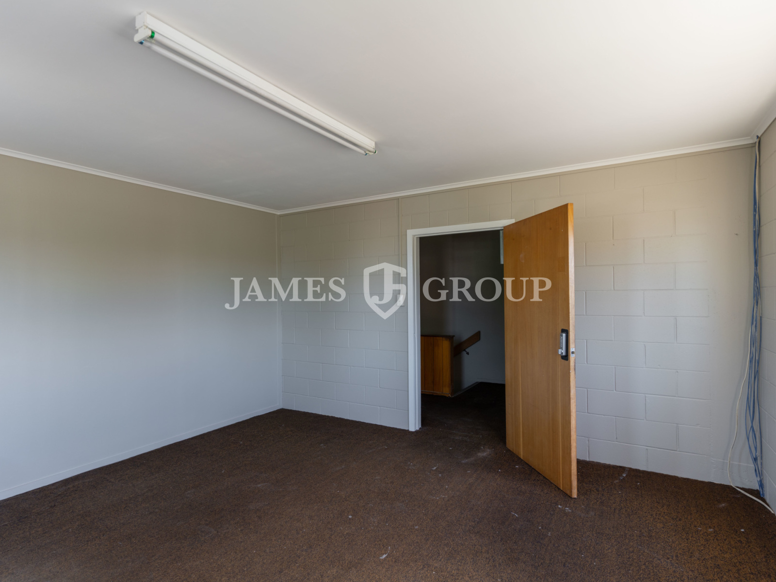 For Sale – Vacant High Stud Warehouse & Yard