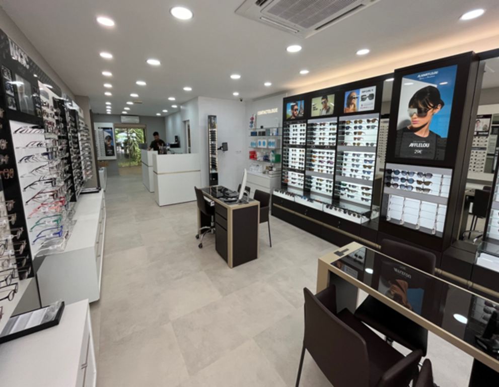 Magasin Opticien 469 avenue du Touring Club 40150 HOSSEGOR intérieur
