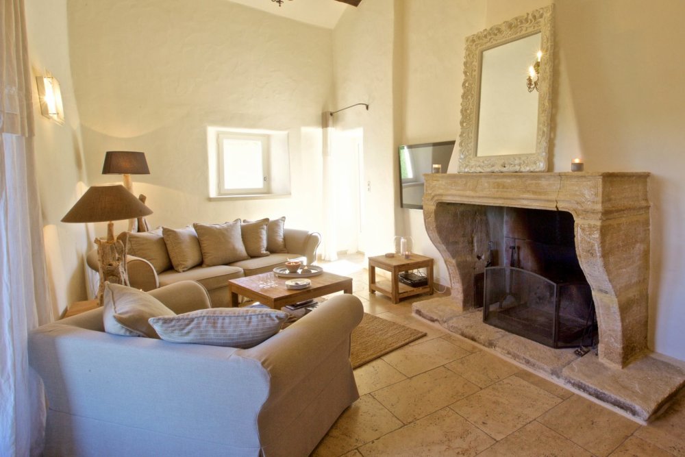 Photographs of Mas des Cerisiers villa in Provence - Image 10 of 34