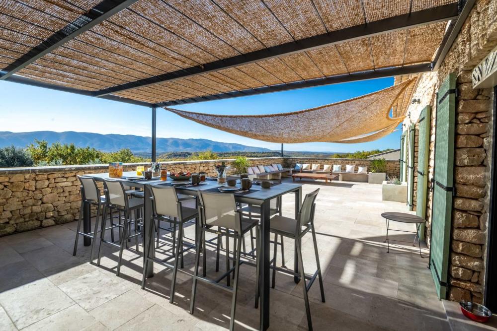 Photographs of Mas des Flaneries villa in Provence - Image 3 of 36