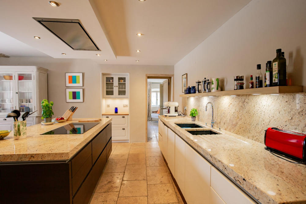 Photographs of Mas du Real villa in Provence - Image 14 of 36