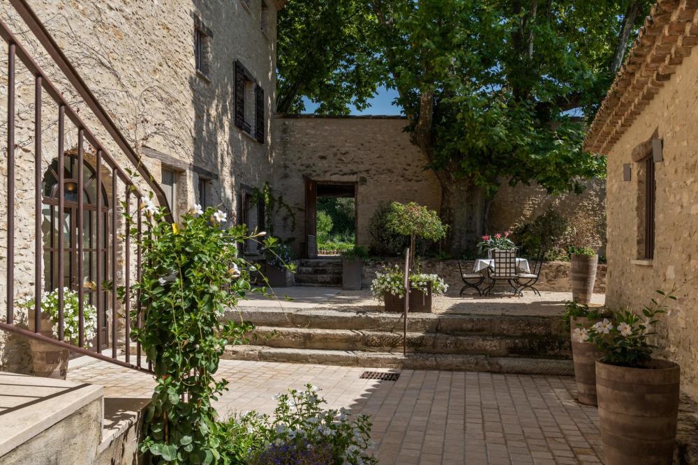 Photographs of Bastide du Calavon villa in Provence - Image 55 of 57