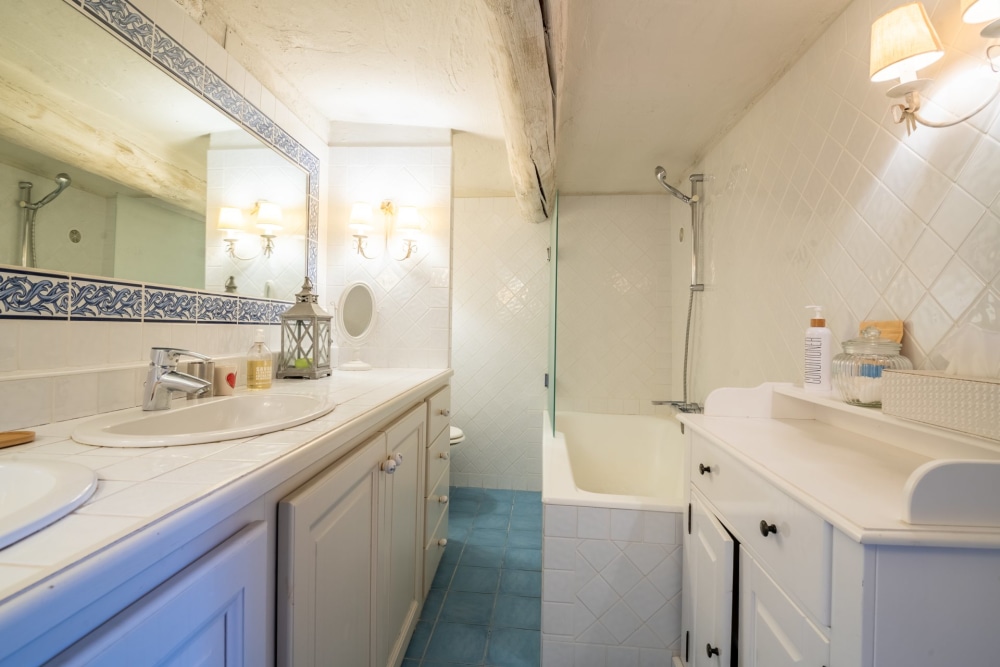 Photographs of Villa la Feniere villa in Provence - Image 13 of 28