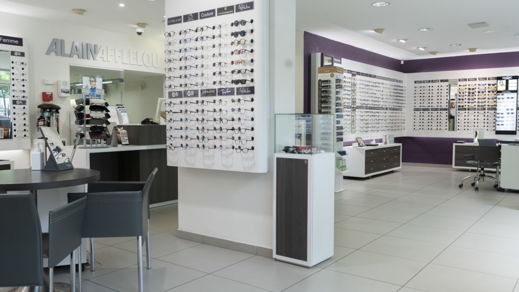Magasin Opticien 22 boulevard de Belleville 75020 PARIS intérieur