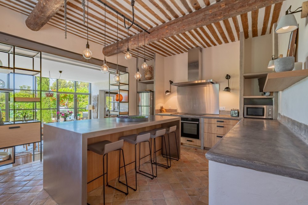 Photographs of New! Mas du Trésor villa in Provence - Image 11 of 35
