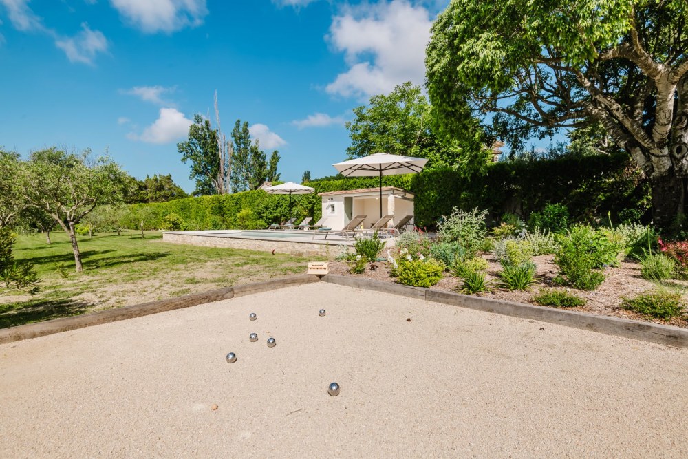 Photographs of Bijou de Paradou villa in Provence - Image 30 of 36