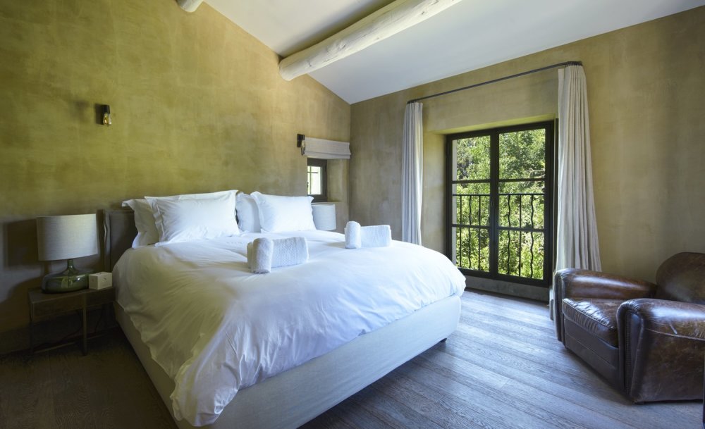 Photographs of Mas de l’Etoile villa in Provence - Image 13 of 39