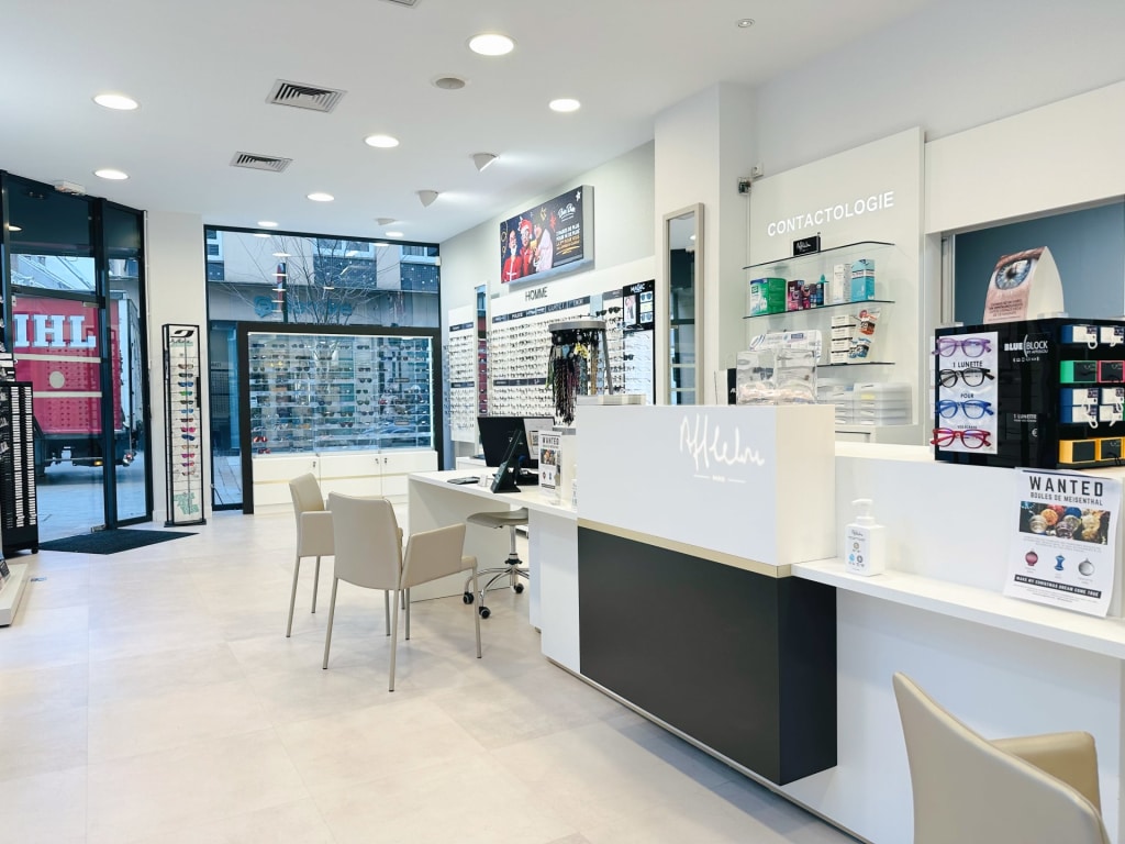 Magasin Opticien 1 rue Sainte Croix 57200 SARREGUEMINES intérieur