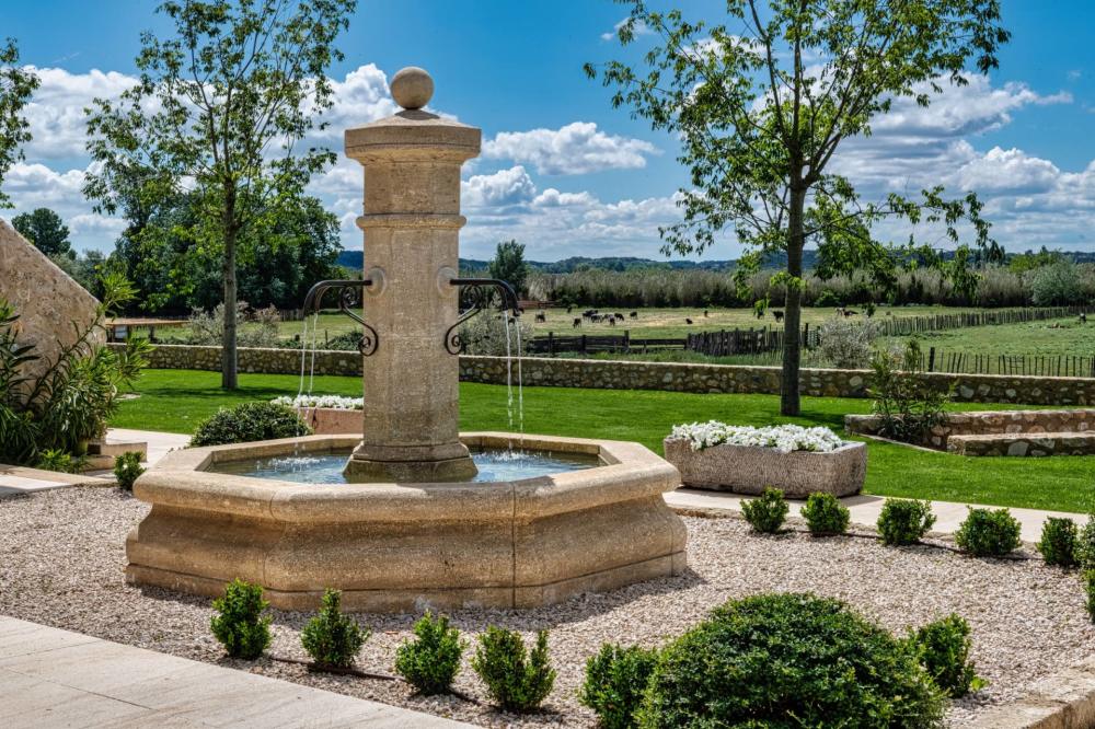 Photographs of Mas de l’Atlas villa in Provence - Image 22 of 45