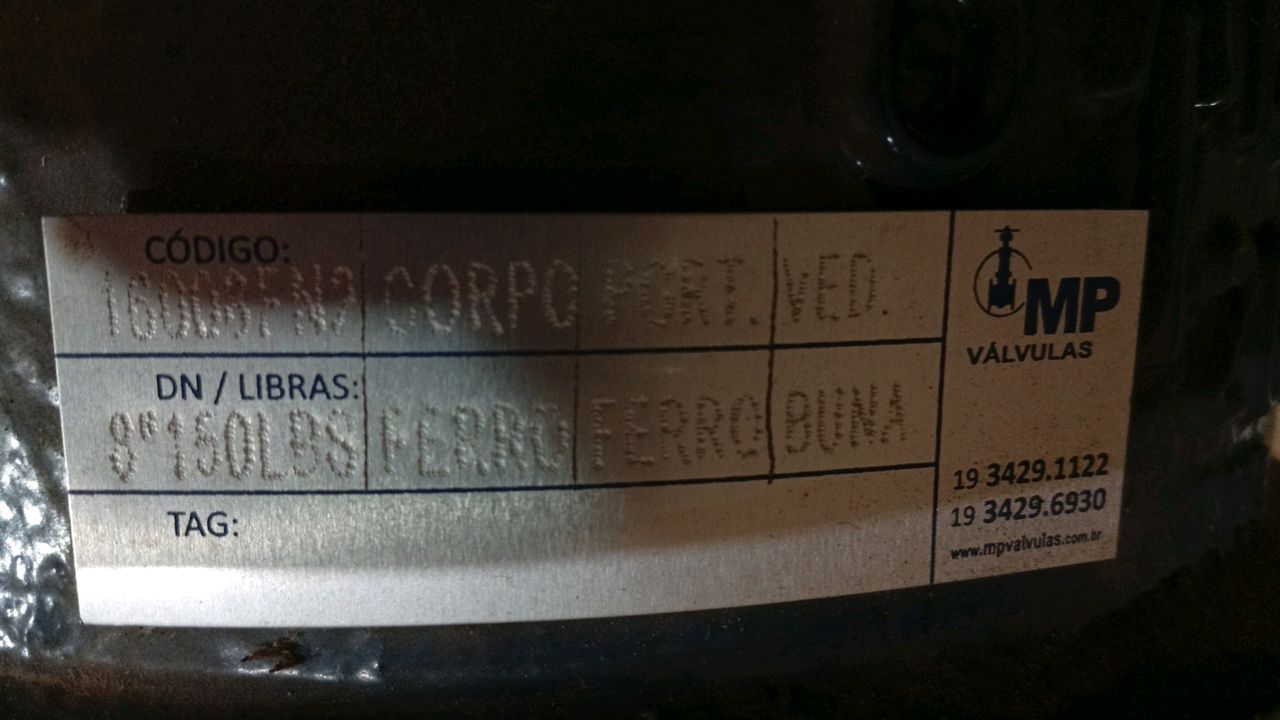 Lot with Several Küttner Knife Gate Valves