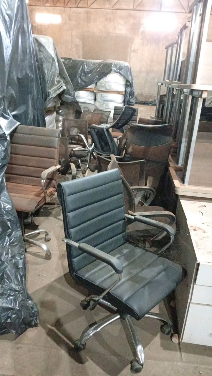 Lot of Chairs Various Models and chest of drawers