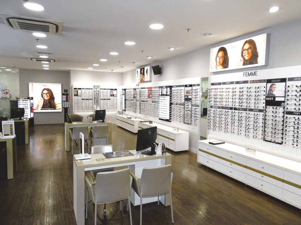 Magasin Opticien C.C. Auchan 94120 FONTENAY-SOUS-BOIS intérieur