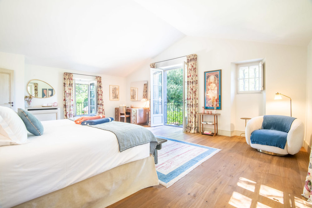 Photographs of Mas des Pierres villa in Provence - Image 19 of 60