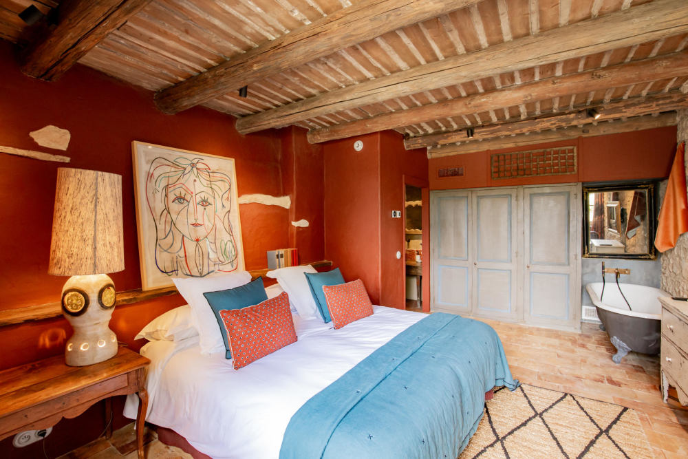Photographs of Le Mas d’Or villa in Provence - Image 23 of 38