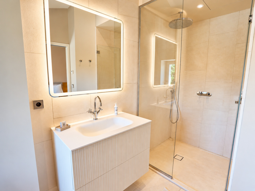 Photographs of New! Mas des Rêves villa in Provence - Image 27 of 47