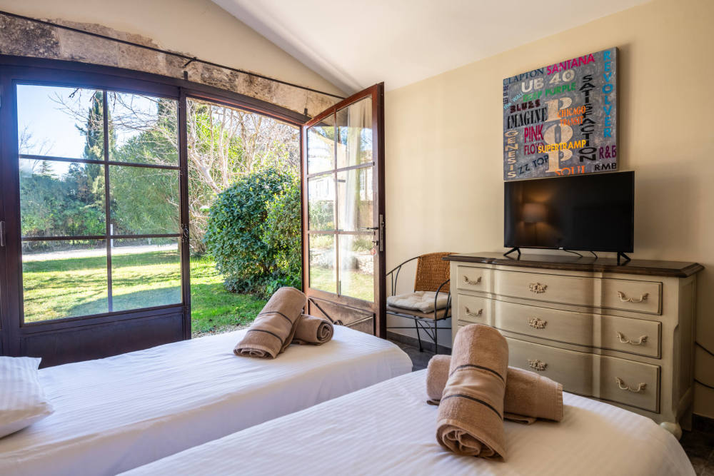 Photographs of Mas des Lilas villa in Provence - Image 28 of 36