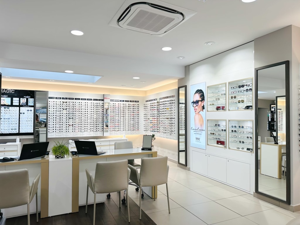 Magasin Opticien 52 rue René Lanoy 62300 LENS intérieur