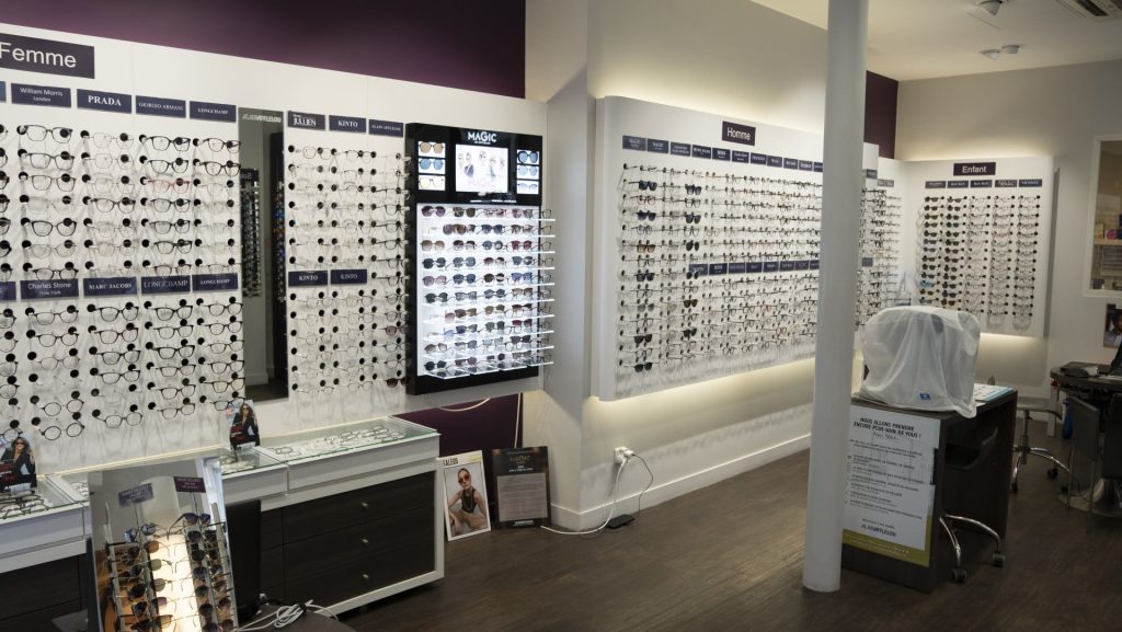 Magasin Opticien 20 rue de Rivoli 75004 PARIS intérieur