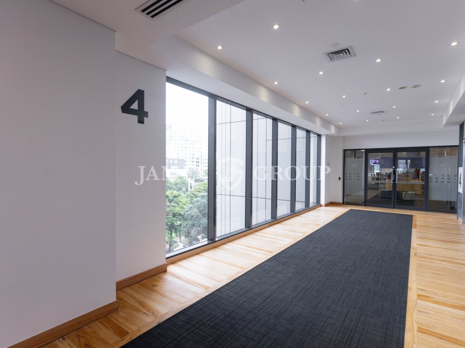 High-quality Office With Excellent Natural Light