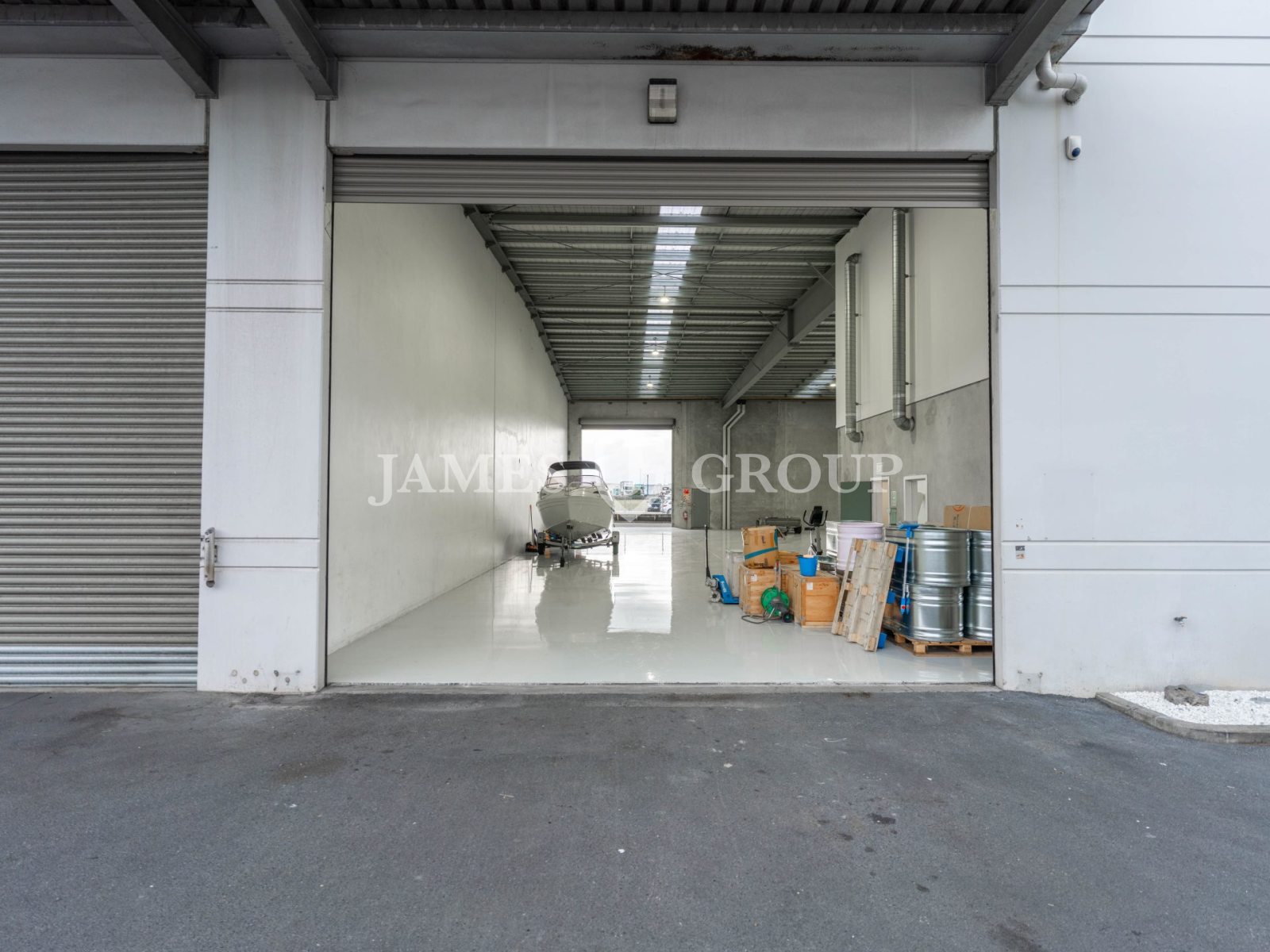 Rare Drive-through Industrial | Ready To Go!