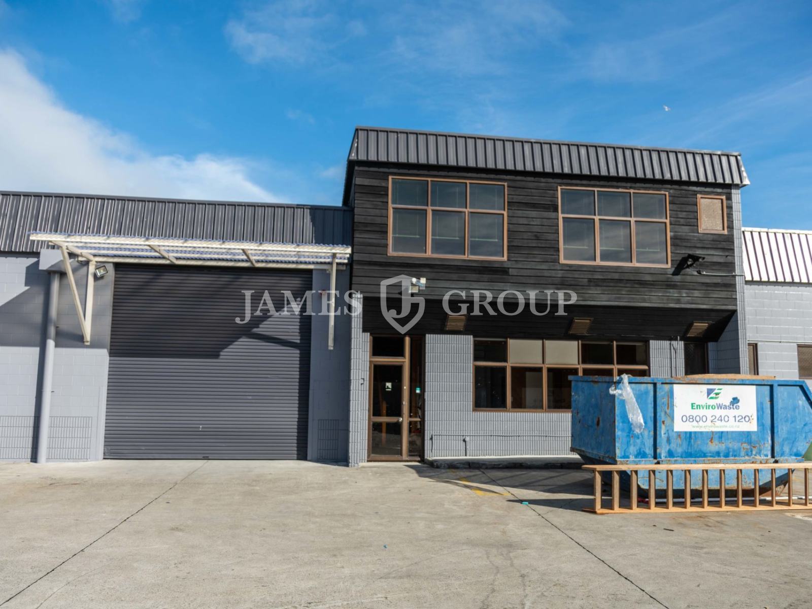 Functional 270m² Warehouse With Dual Access