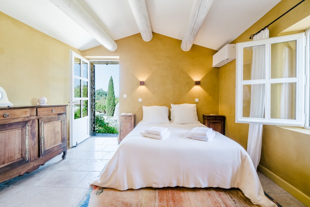 Photographs of Mas Ambre villa in Provence - Image 21 of 51