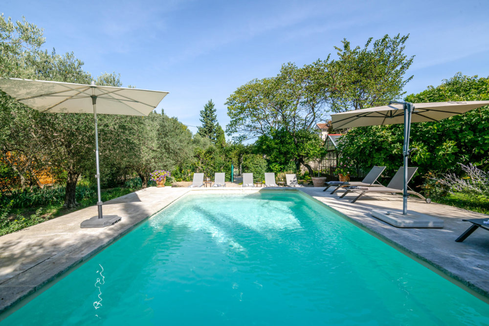 Photographs of Mas des Lilas villa in Provence - Image 2 of 36
