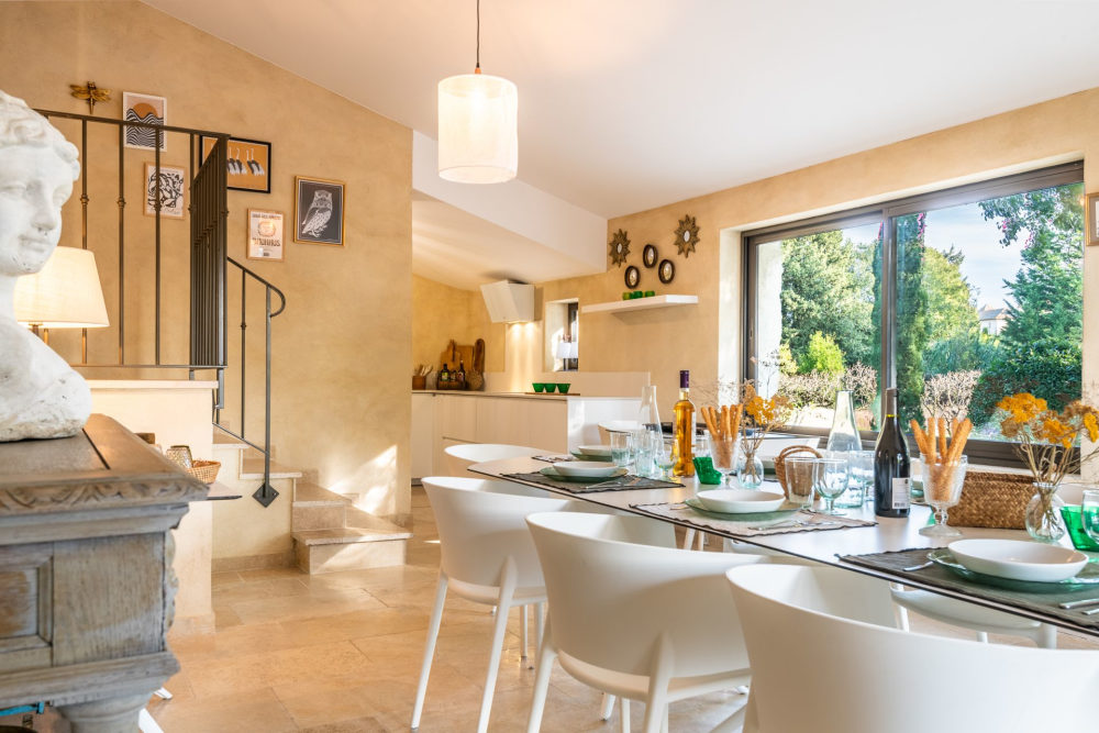 Photographs of Mas des Pêchers villa in Provence - Image 10 of 52
