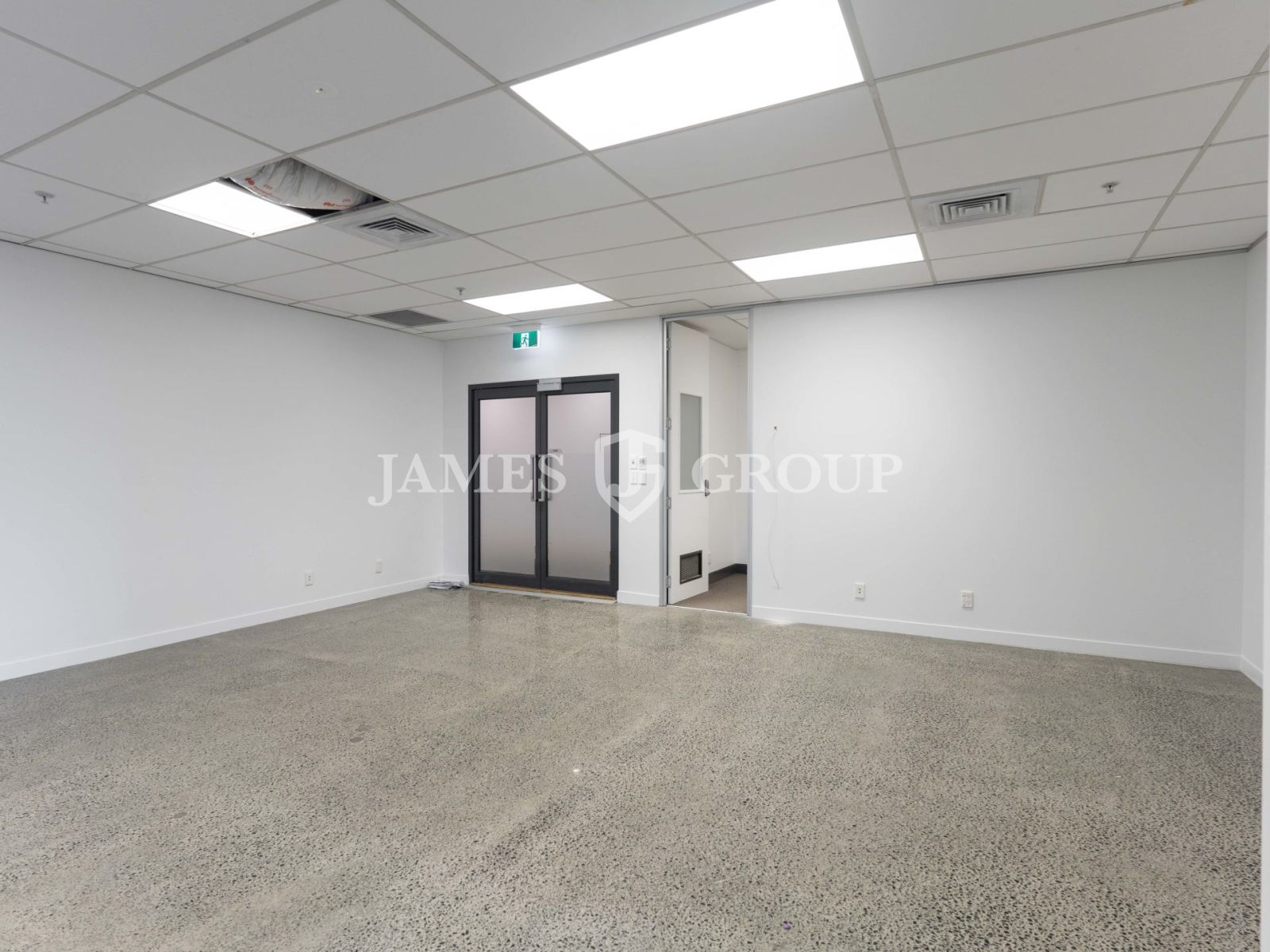 High-quality Office With Excellent Natural Light