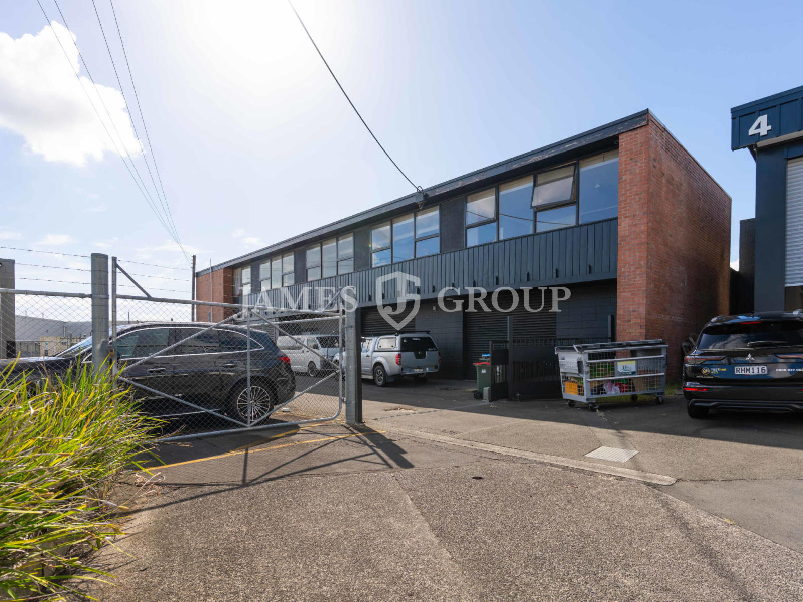 756m² Warehouse | 216m² Office | St Johns