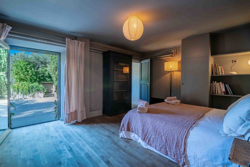 Photographs of Mas du Lac villa in Provence - Image 35 of 56