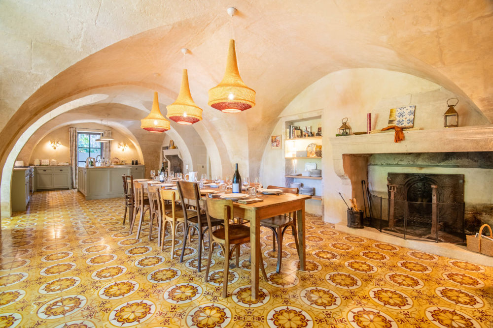 Photographs of Mas des Pierres villa in Provence - Image 8 of 60