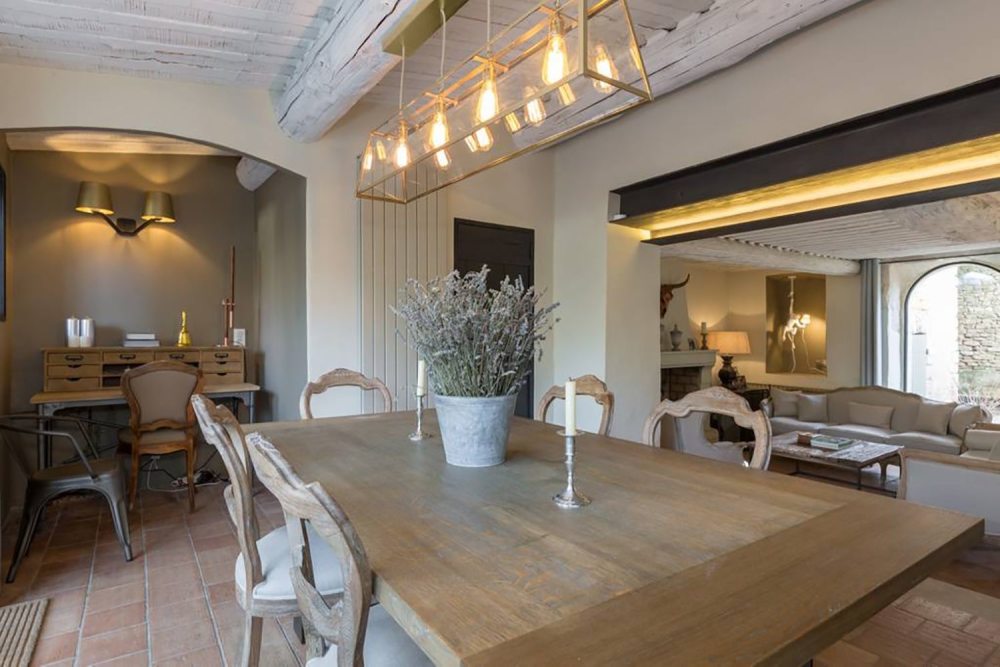 Photographs of Mas des Roitelets villa in Provence - Image 6 of 26