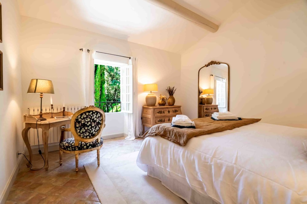 Photographs of Mas des Papillons villa in Provence - Image 31 of 45