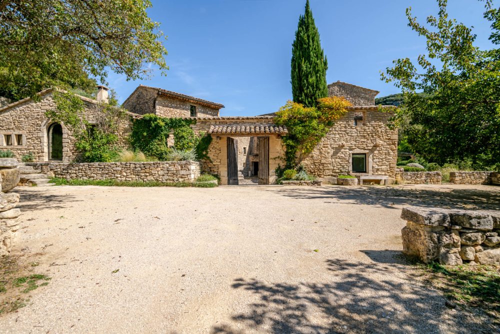 Photographs of Domaine des Saisons villa in Provence - Image 40 of 52