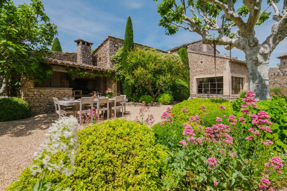 Photographs of Mas la Bergerie de Cabrieres villa in Provence - Image 1 of 56