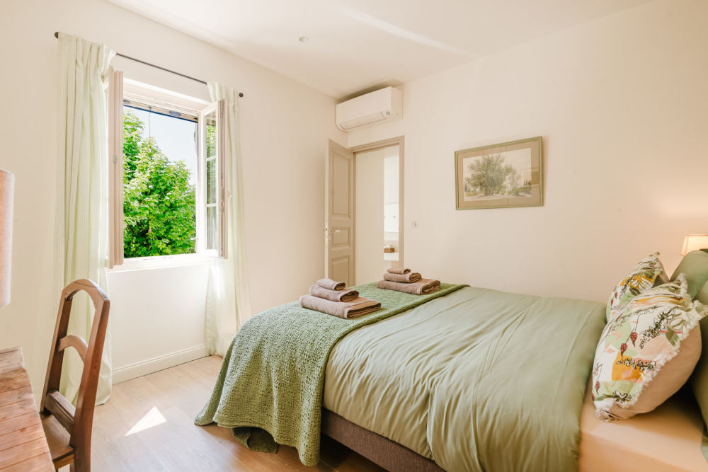 Photographs of Bijou de Paradou villa in Provence - Image 19 of 36